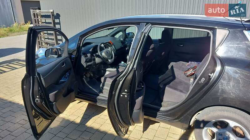 Хэтчбек Nissan Leaf 2013 в Ужгороде