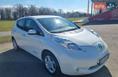 Хетчбек Nissan Leaf 2014 в 