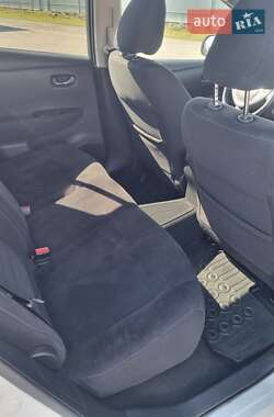 Хетчбек Nissan Leaf 2014 в 