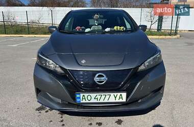 Хэтчбек Nissan Leaf 2019 в 