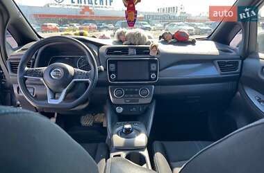 Хэтчбек Nissan Leaf 2019 в 
