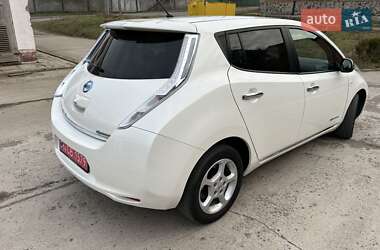Хэтчбек Nissan Leaf 2014 в 