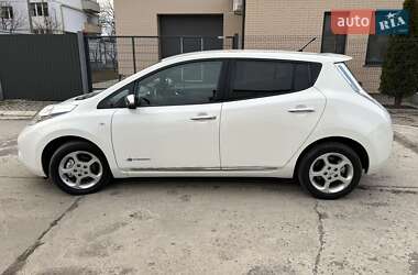 Хэтчбек Nissan Leaf 2014 в 