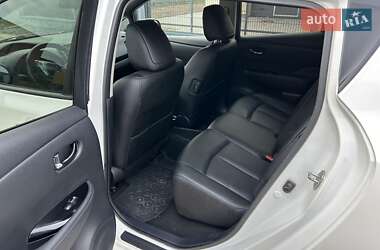 Хэтчбек Nissan Leaf 2014 в 