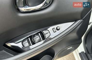 Хэтчбек Nissan Leaf 2014 в 