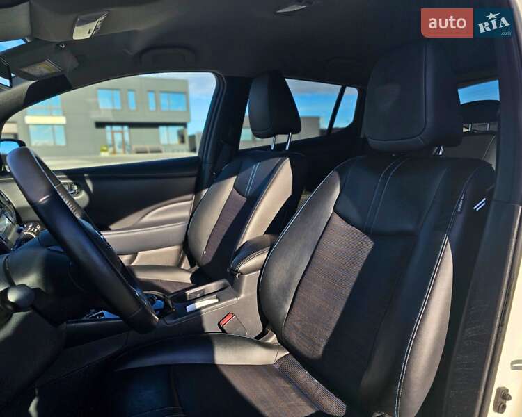 Хетчбек Nissan Leaf 2019 в Глибокій