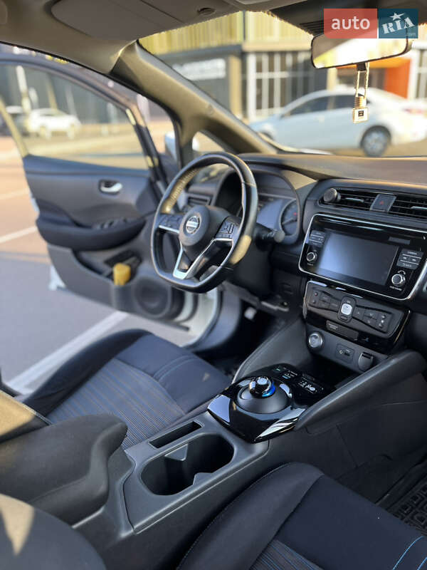 Хэтчбек Nissan Leaf 2019 в Конотопе