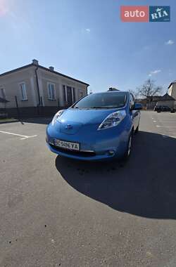 Хетчбек Nissan Leaf 2012 в 