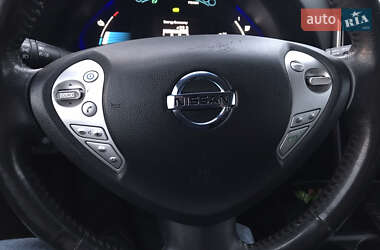 Хэтчбек Nissan Leaf 2014 в 