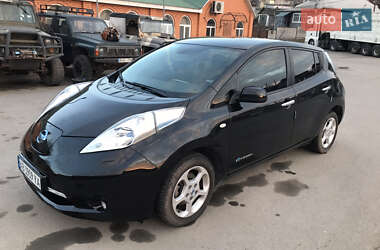 Хэтчбек Nissan Leaf 2014 в 