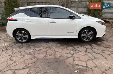 Хэтчбек Nissan Leaf 2018 в Ирпене
