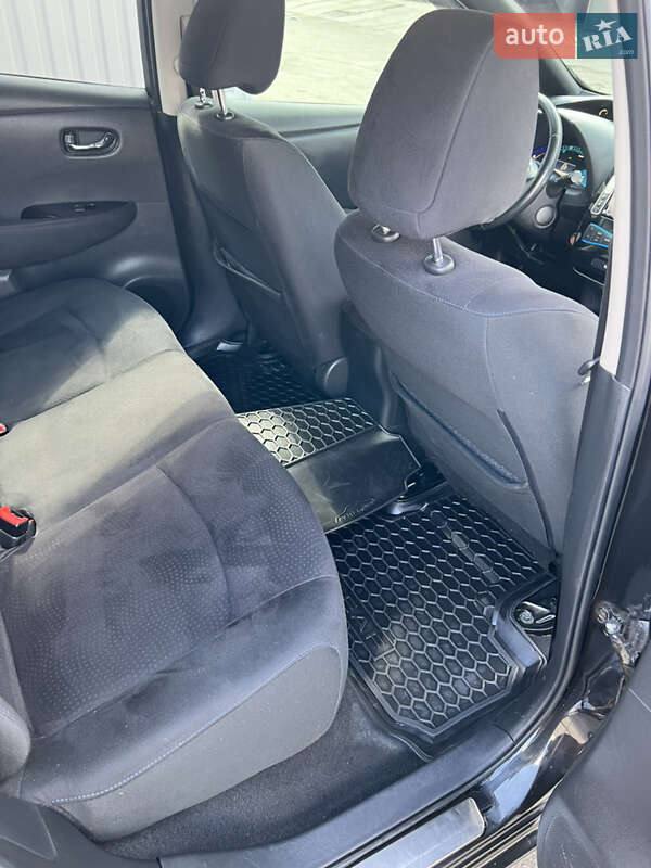 Хэтчбек Nissan Leaf 2013 в Днепре