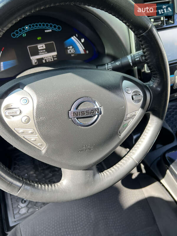 Хэтчбек Nissan Leaf 2013 в Днепре