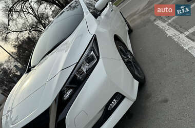 Хэтчбек Nissan Leaf 2022 в 