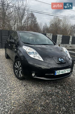 Хетчбек Nissan Leaf 2014 в 