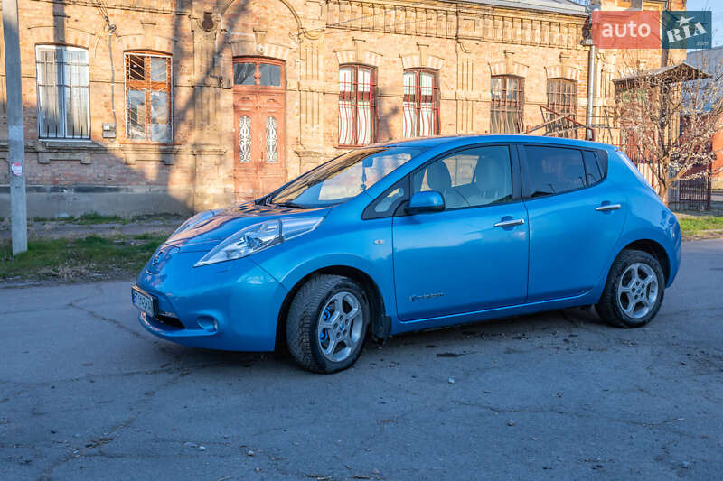 Хетчбек Nissan Leaf 2012 в Херсоні