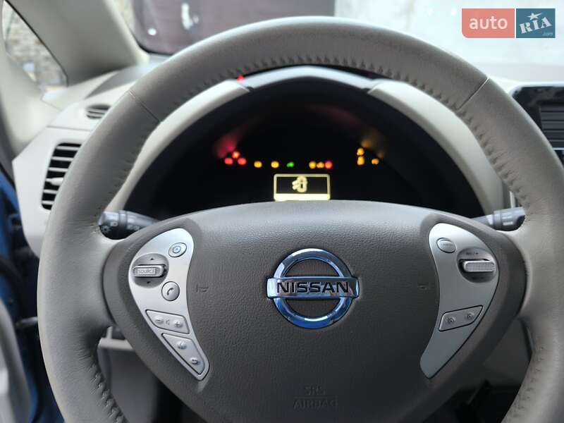 Хетчбек Nissan Leaf 2012 в Херсоні
