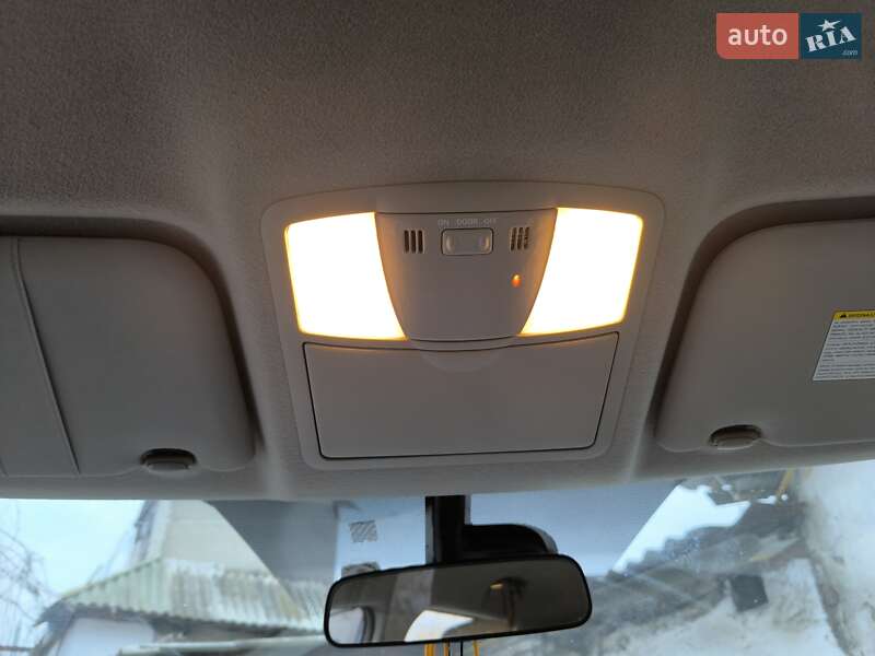 Хетчбек Nissan Leaf 2012 в Херсоні