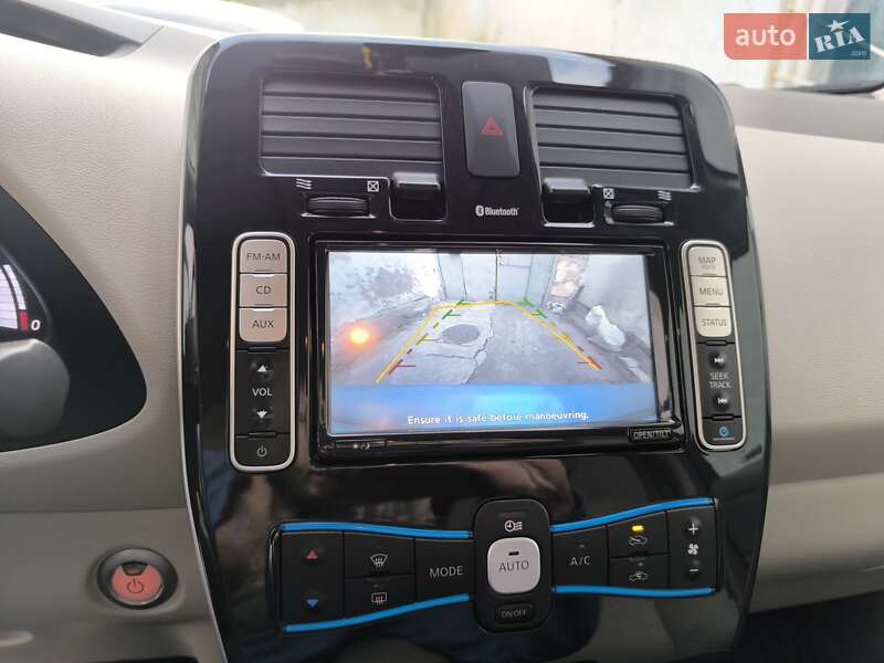 Хетчбек Nissan Leaf 2012 в Херсоні