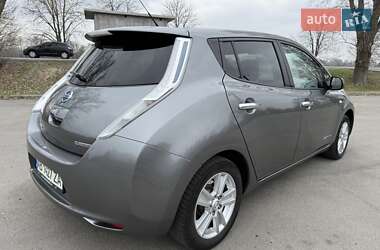 Хэтчбек Nissan Leaf 2015 в 