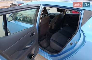 Хетчбек Nissan Leaf 2014 в 
