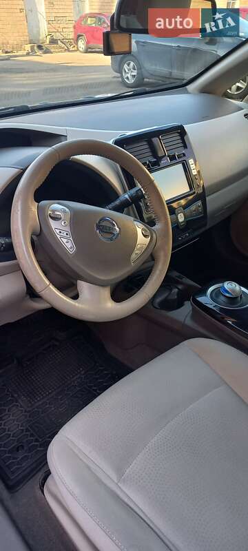 Хетчбек Nissan Leaf 2013 в Черкасах