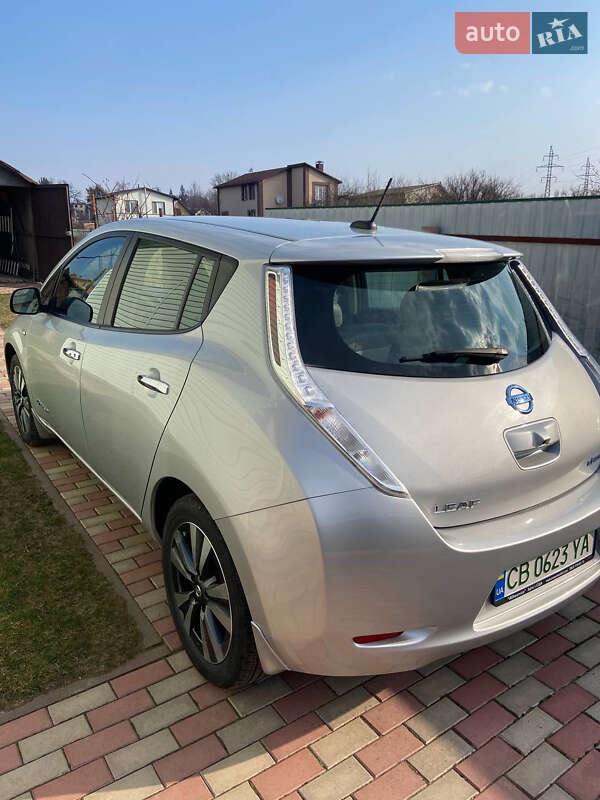 Хетчбек Nissan Leaf 2016 в Чернігові фото 4 Хетчбек Nissan Leaf 2016 в Чернігові