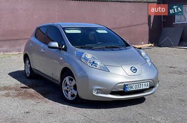Хетчбек Nissan Leaf 2013 в Рівному