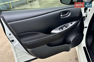 Хетчбек Nissan Leaf 2022 в 
