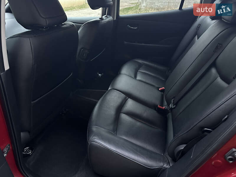 Хэтчбек Nissan Leaf 2016 в Стрые