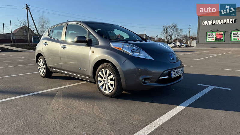 Хетчбек Nissan Leaf 2015 в Києві