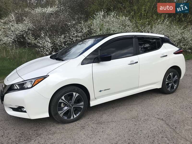 Хетчбек Nissan Leaf 2018 в Полтаві фото 3 Хетчбек Nissan Leaf 2018 в Полтаві