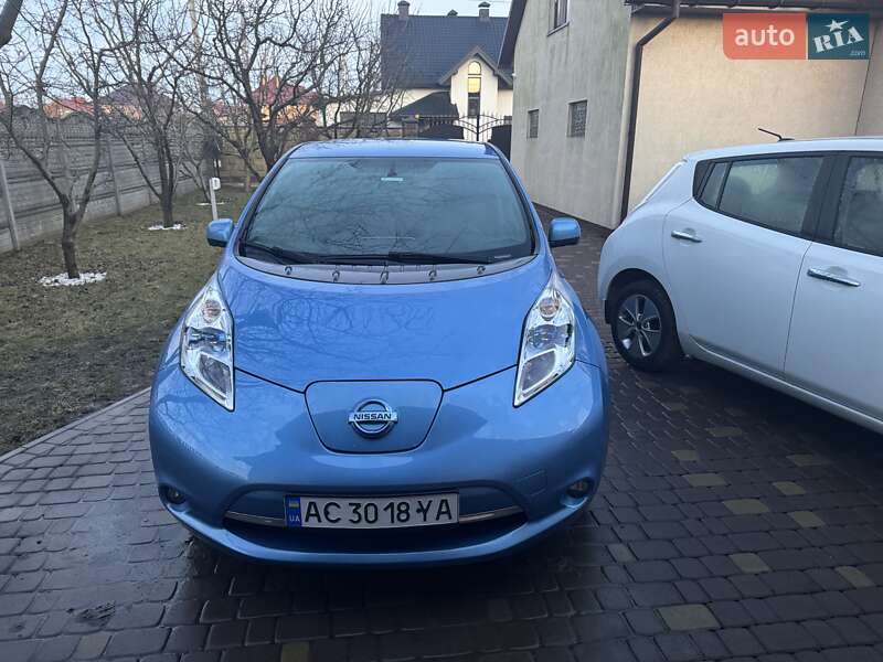 Хетчбек Nissan Leaf 2013 в Луцьку