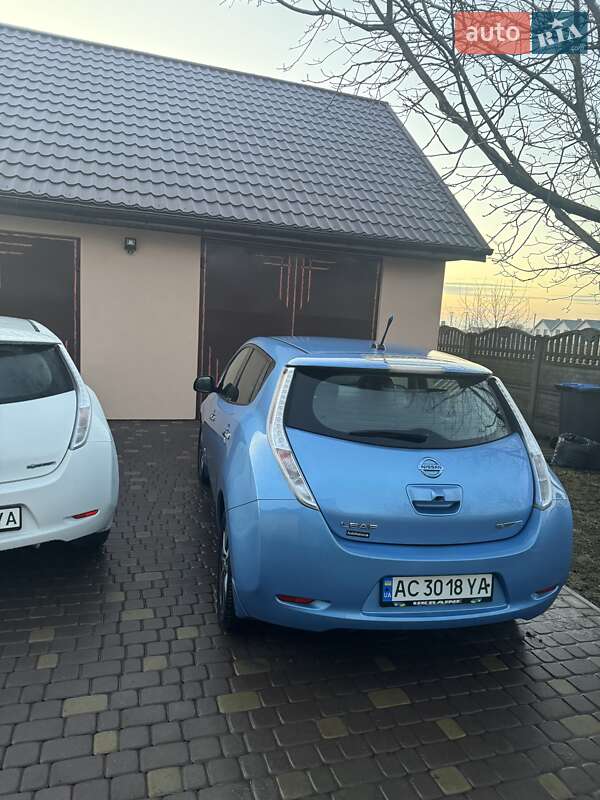 Хетчбек Nissan Leaf 2013 в Луцьку