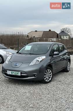 Хэтчбек Nissan Leaf 2014 в 