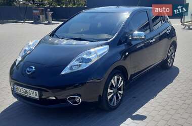 Хетчбек Nissan Leaf 2014 в 