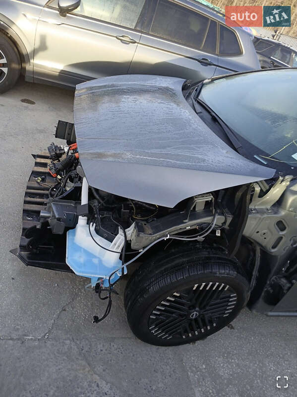 Хэтчбек Nissan Leaf 2023 в Одессе