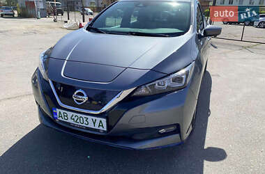 Хэтчбек Nissan Leaf 2021 в 