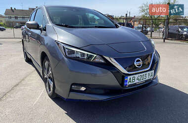 Хэтчбек Nissan Leaf 2021 в 
