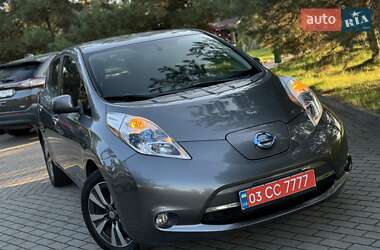 Хетчбек Nissan Leaf 2014 в 