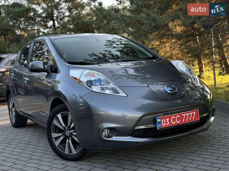 Хетчбек Nissan Leaf 2014 в 