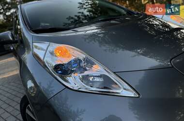 Хетчбек Nissan Leaf 2014 в 