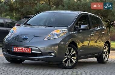 Хетчбек Nissan Leaf 2014 в 
