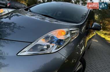 Хетчбек Nissan Leaf 2014 в 