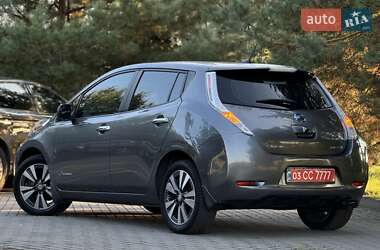 Хетчбек Nissan Leaf 2014 в 