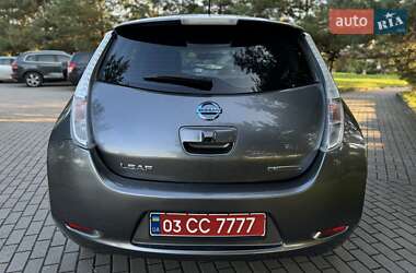 Хетчбек Nissan Leaf 2014 в 