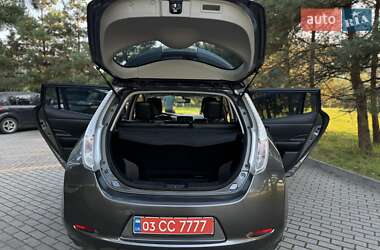 Хетчбек Nissan Leaf 2014 в 