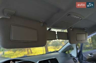 Хетчбек Nissan Leaf 2014 в 