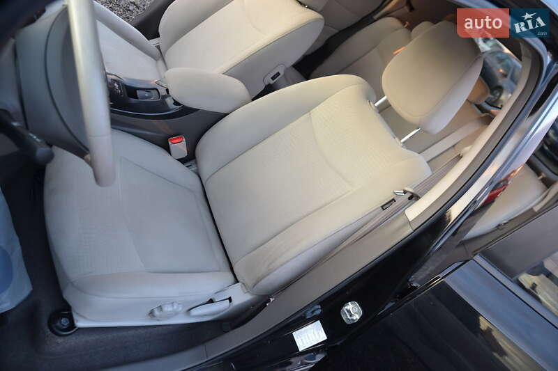 Хэтчбек Nissan Leaf 2012 в Луцке