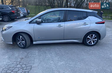 Хэтчбек Nissan Leaf 2019 в Киеве